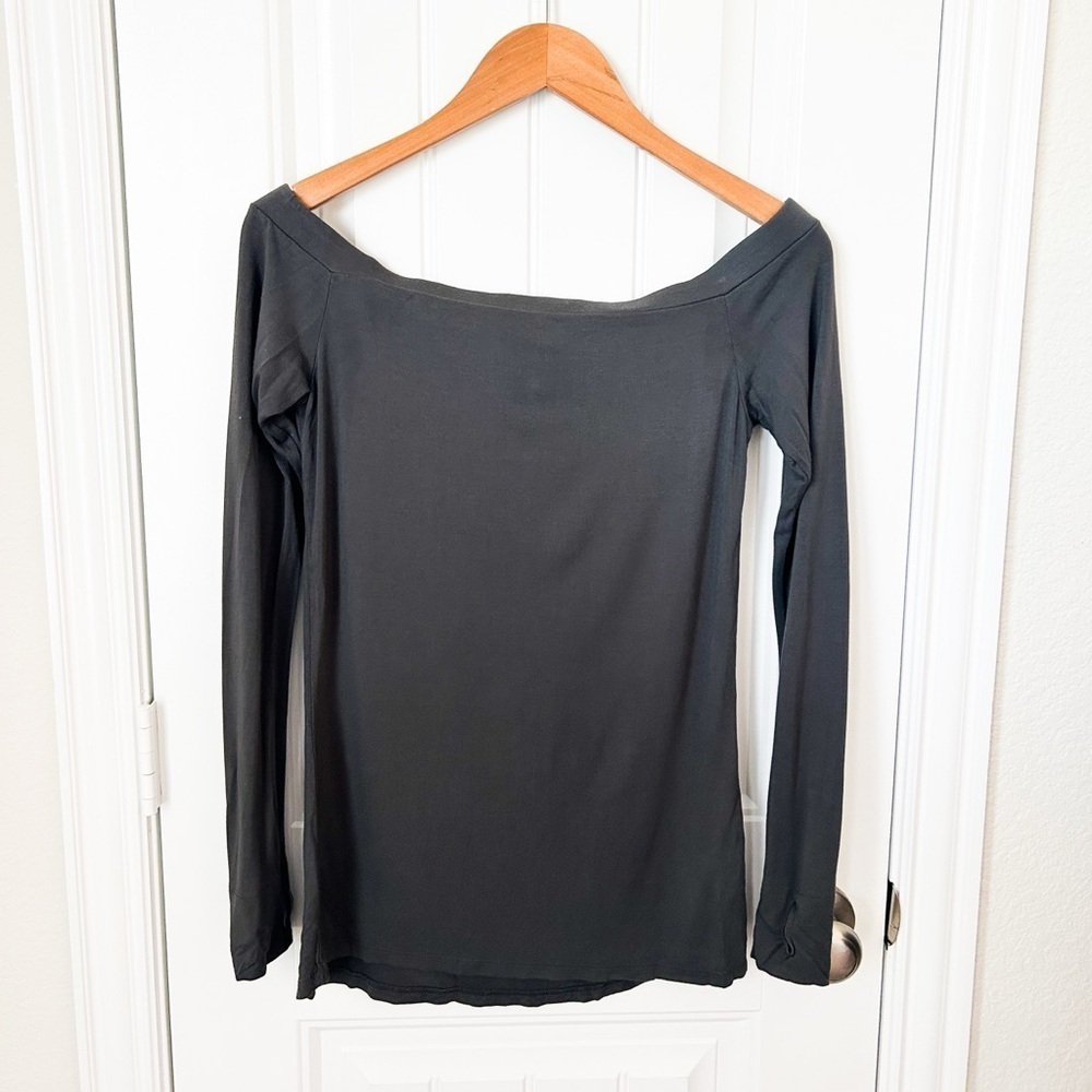 Jet by John Eshaya Gray Off the Shoulder Top Size Small